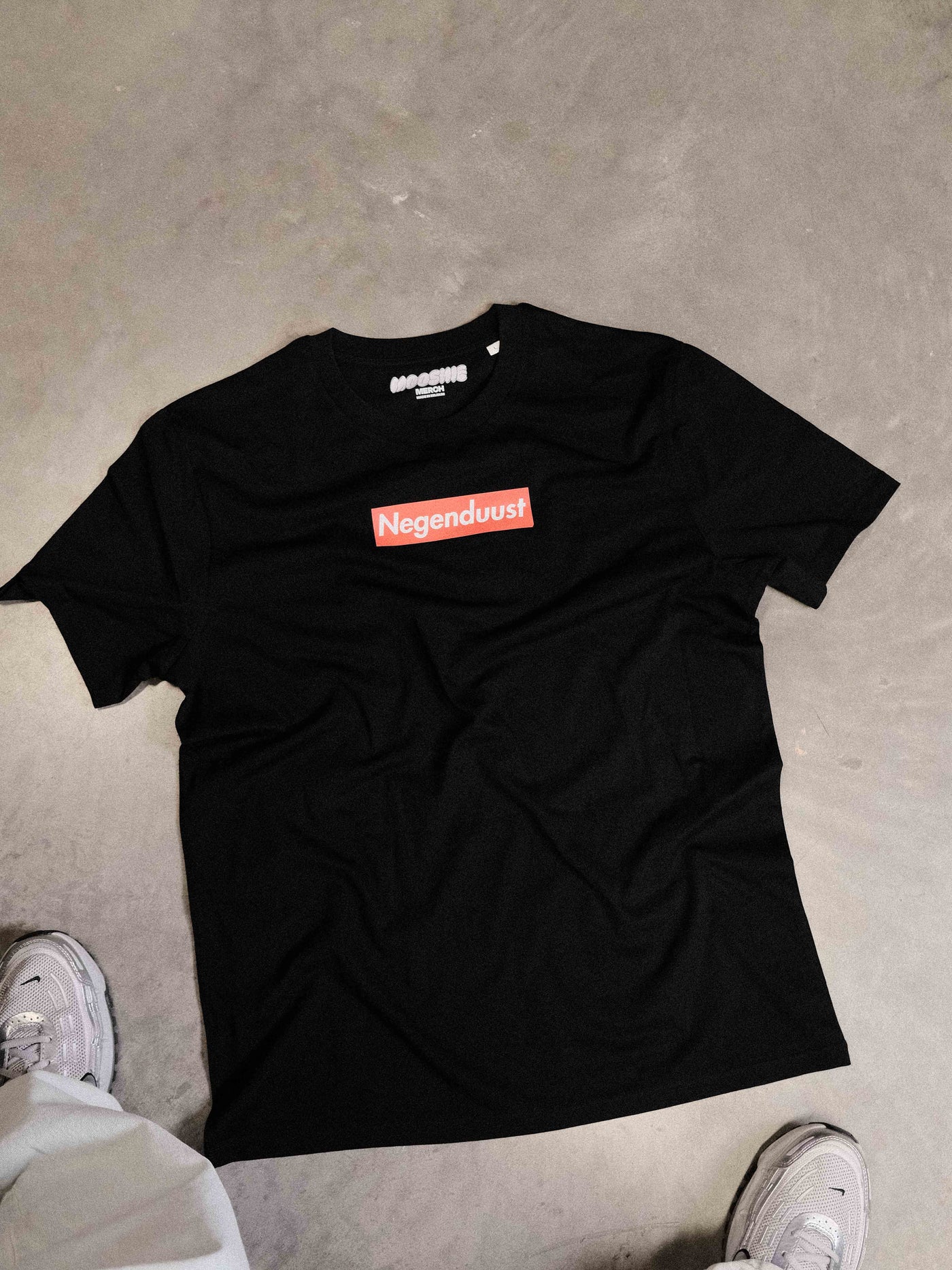 Negenduust is Supreme | premium t-shirt