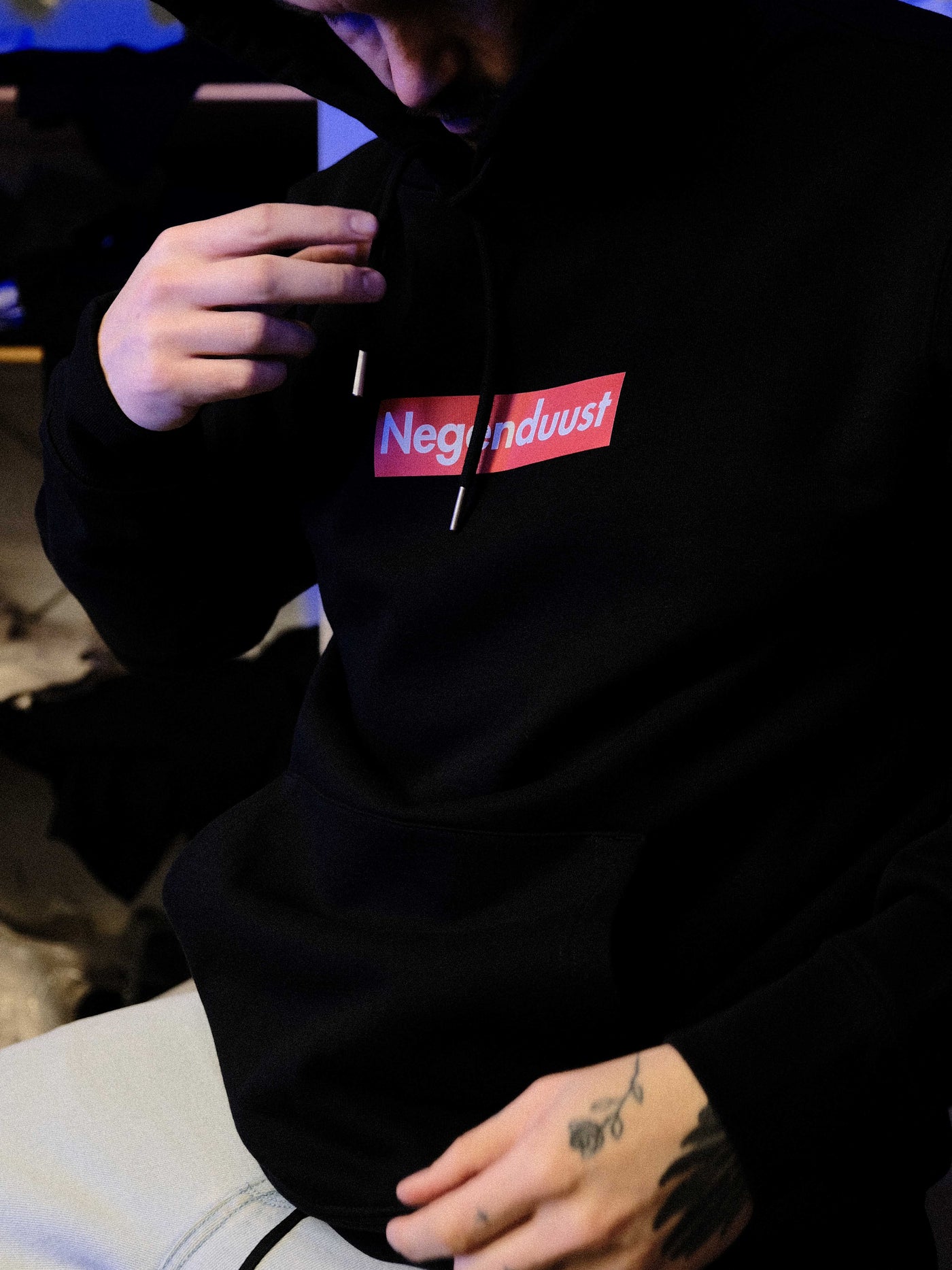 Negenduust is Supreme | premium hoodie