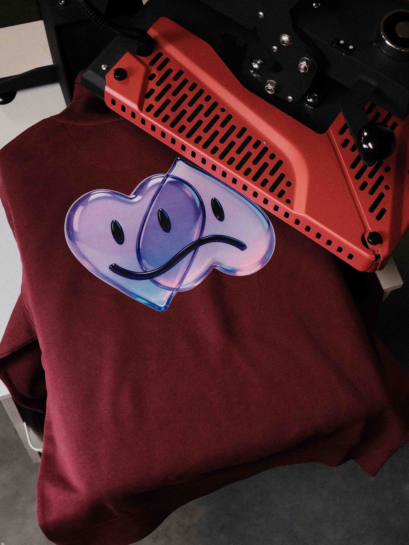 Onbespreekbaar gummy logo premium hoodie